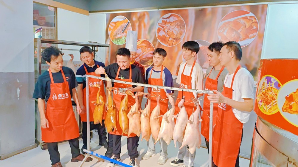 学广东烧鸭整套5大流程卖点，2026 深圳石岩学正宗小吃技术哪里有？
